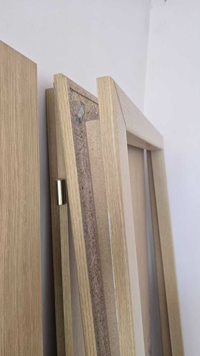 Интериорна врата SoloDoor и каса