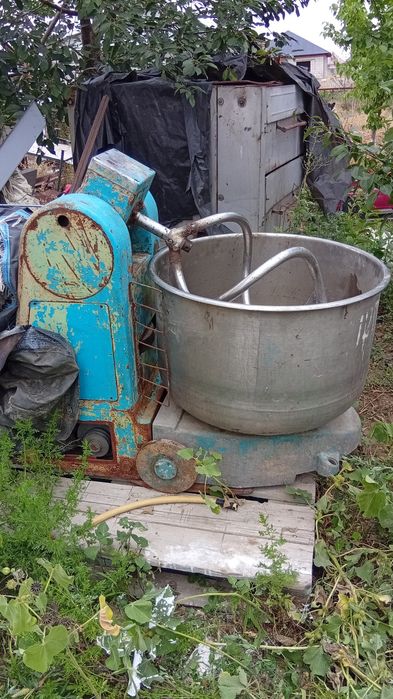 Продам печь с тестоместом для пекарни