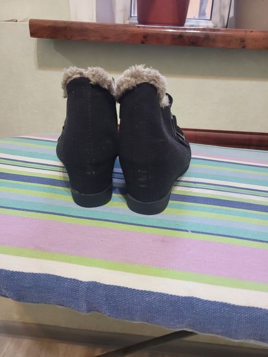 Женские замшевые ботинки