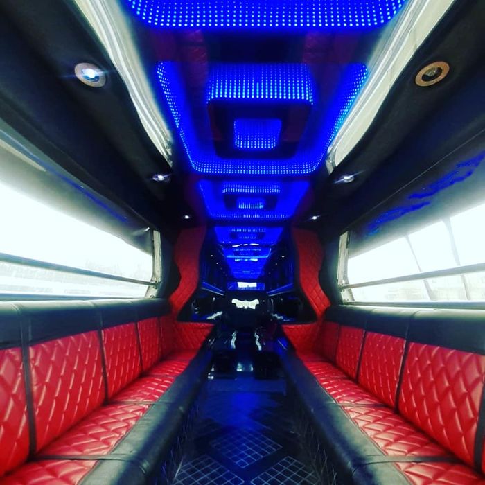 Автопрокат лимузин с водителем