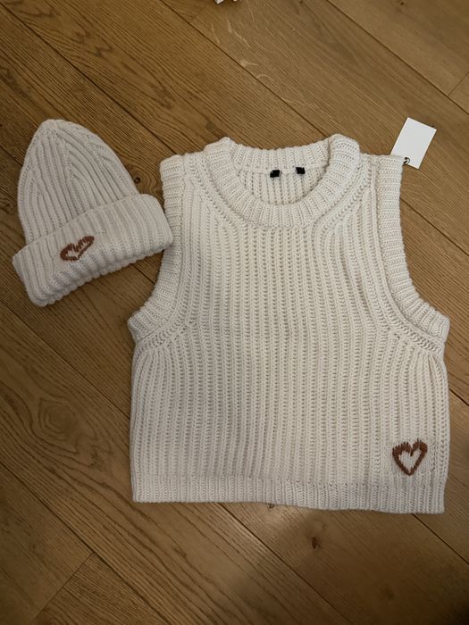 Комплект шапка и елек вълна