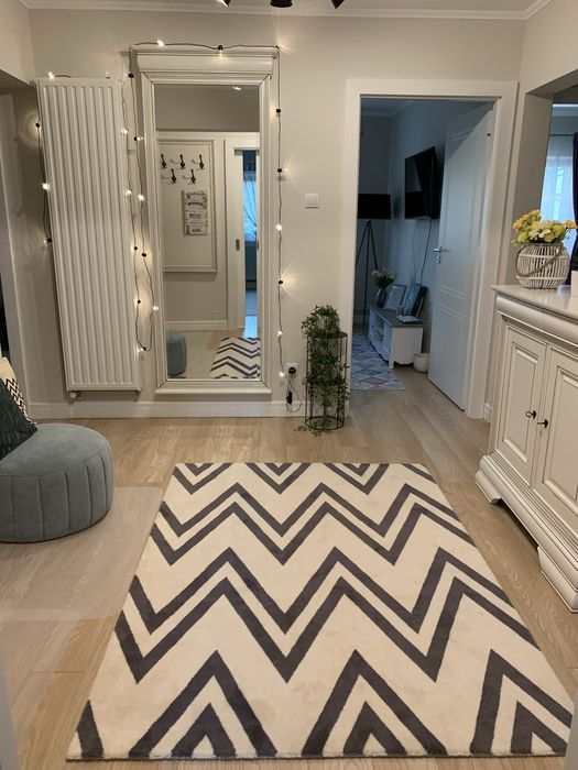 Vand sau închiriez apartament 4 camere /2 bai