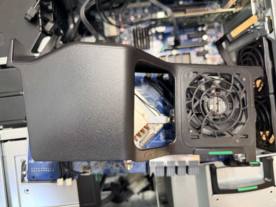 Modul procesor secundar HP Z640 — 2nd CPU Riser + Heatsink + Xeon E5-2620 v3