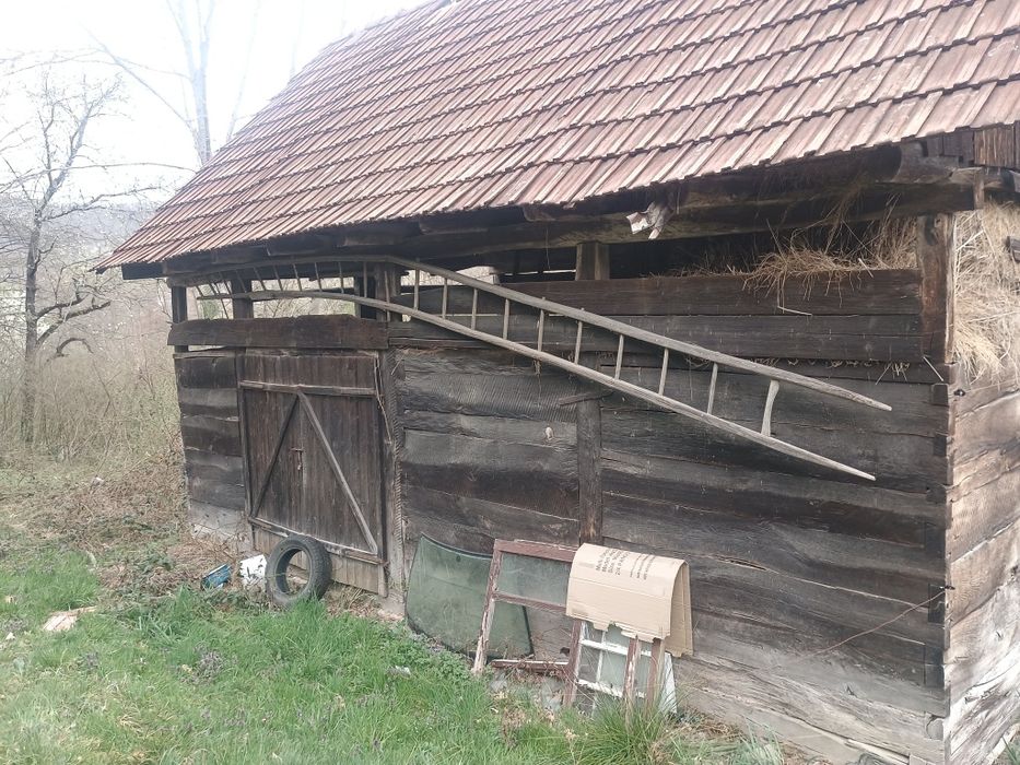 Șură de lemn stejar de vânzare