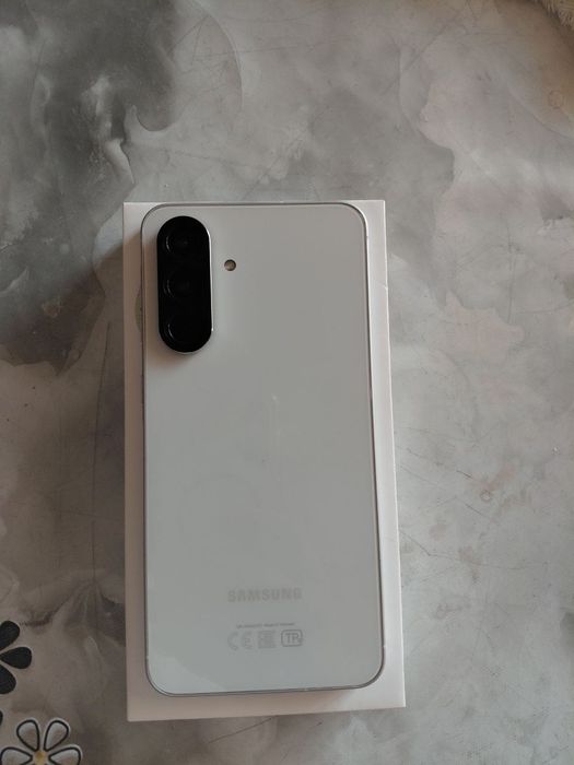 Samsung A56 256gb va samsung buds 3 naushnik