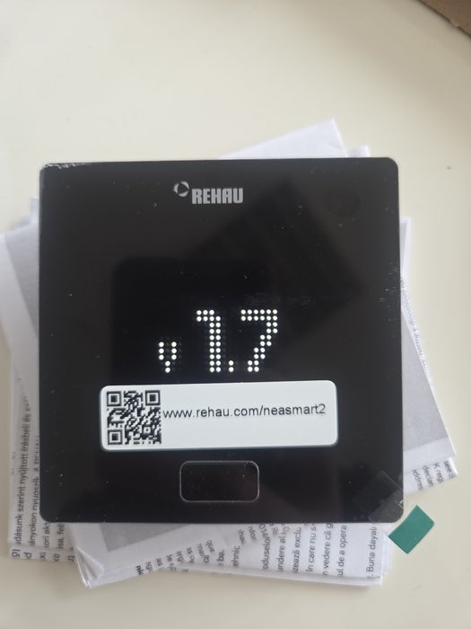 Стаен термостат Rehau NEA SMART 2.0, черен