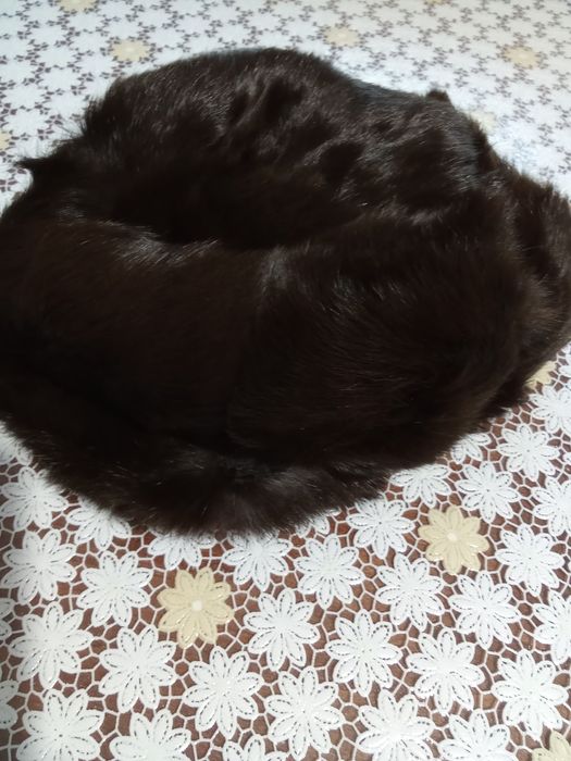 Зимна шапка от заешка кожа