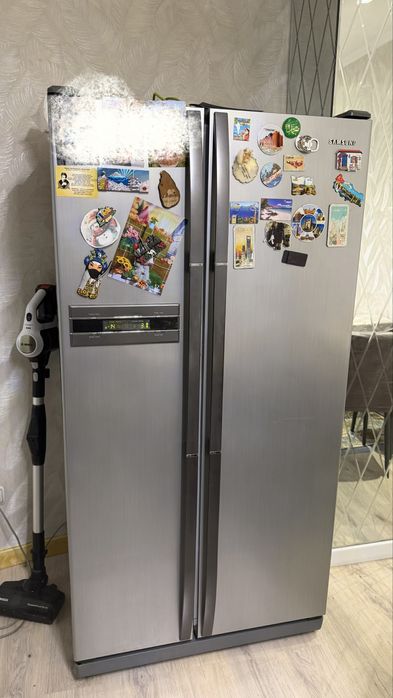 Холодильник с морозильником вместе