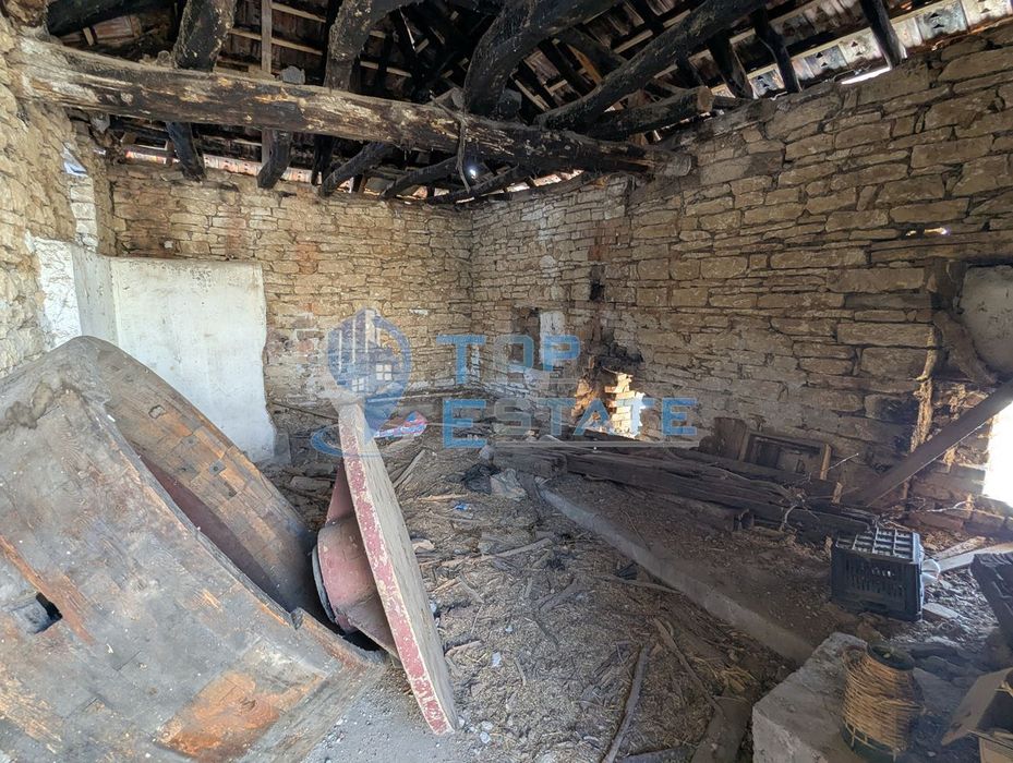 Промишлено помещение в покрайнините на град Борово, област Русе