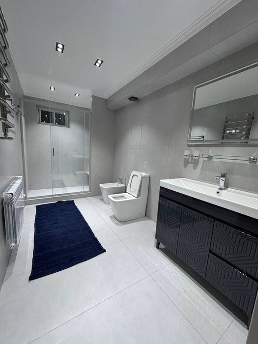 Сдается 3-х комнатная, 100м2 на Бузбазаре