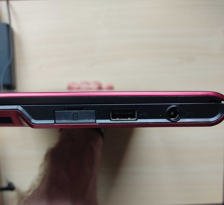 Лаптоп Fujitsu Lifebook - лицензиран Windows 10 Pro