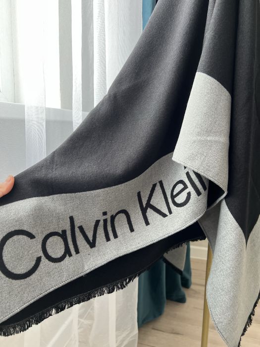 Пончо Calvin Klein