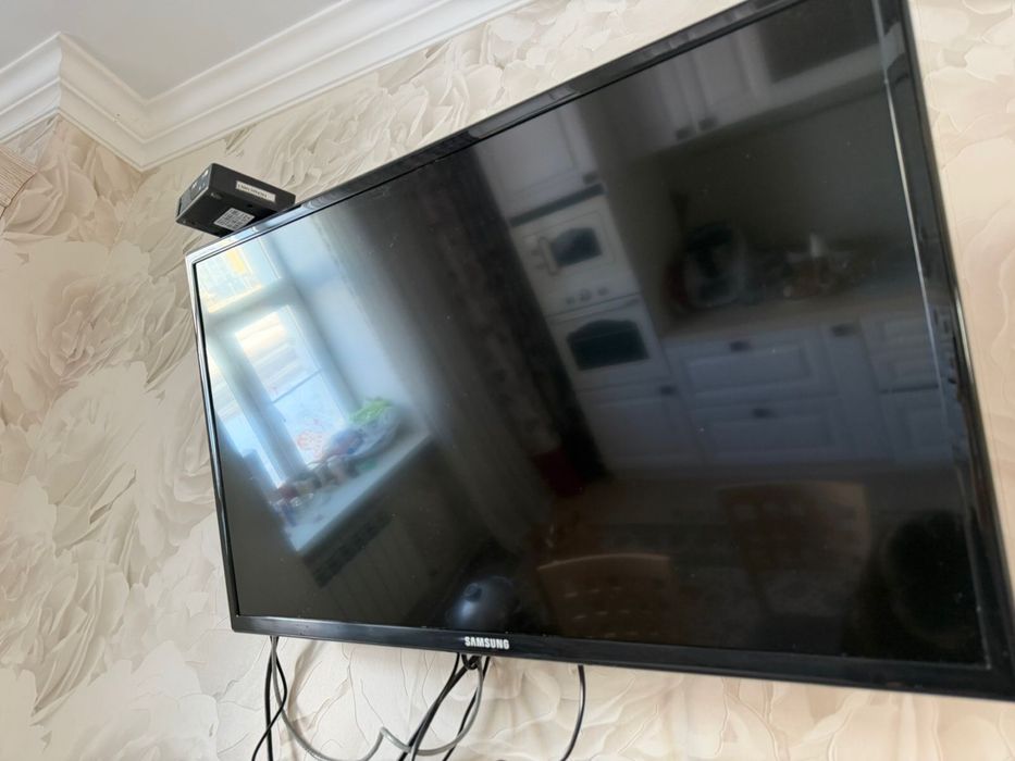 Телевизор samsung