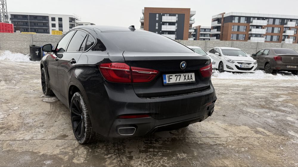 Bmw x6  avariat.