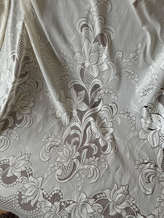 30 RON perdea 3 m X 2 m cu model floral