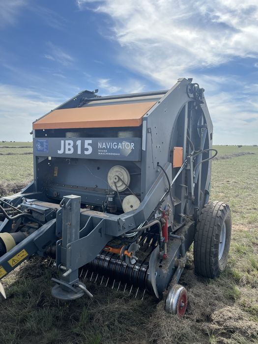 Продам беларус 892 и пресс-подборщик jb15 Navigator