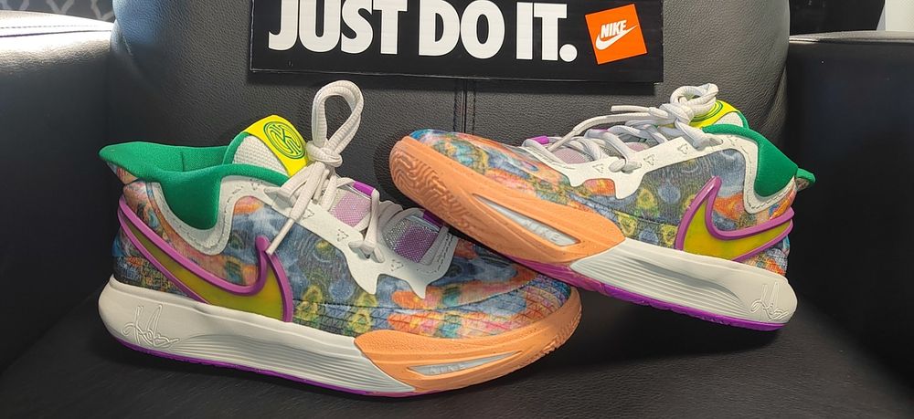 Nike Kyrie 8, номер 36 и номер 38,5