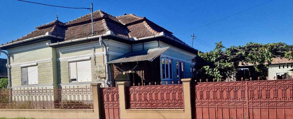 Proprietar, vand casa Leorint