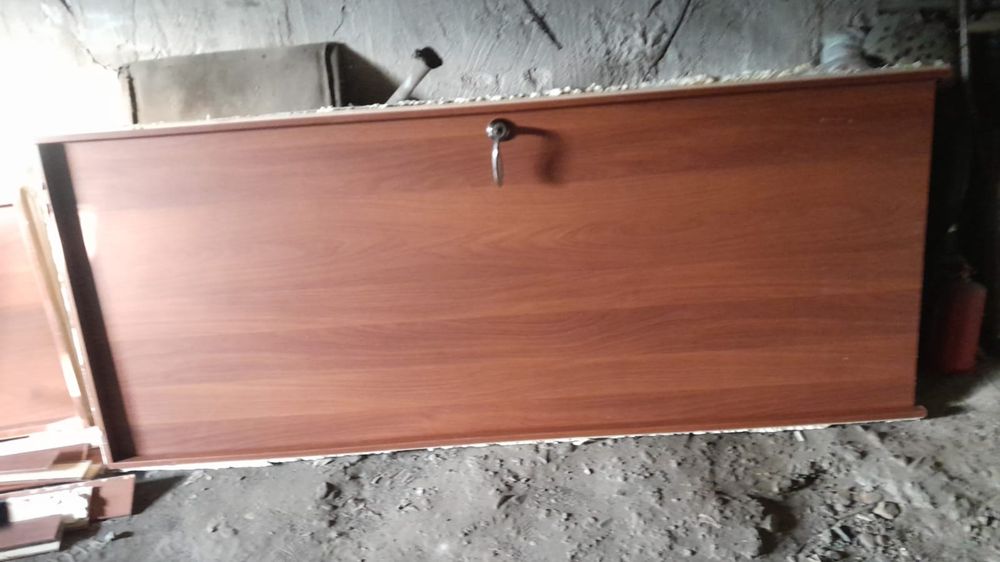 Продам двери межкомнатные и ванну