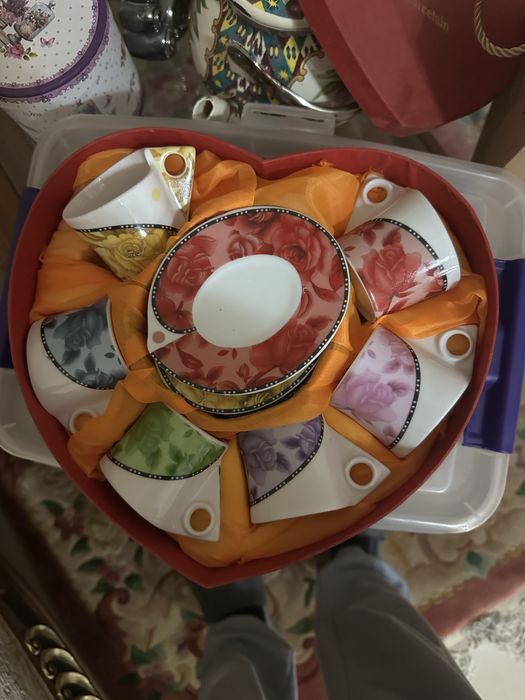 Продаю кофейные чашки недорого 12 коробок.