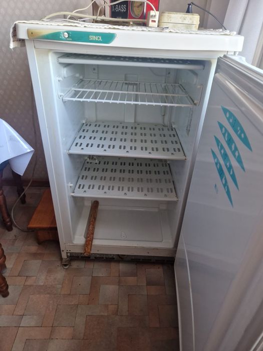 Срочно продам морозильную камеру