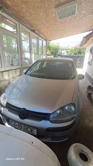 Vând golf 5 1,9 tdi