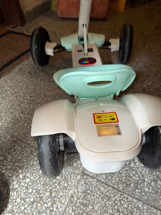 Детска количка с управление от волана