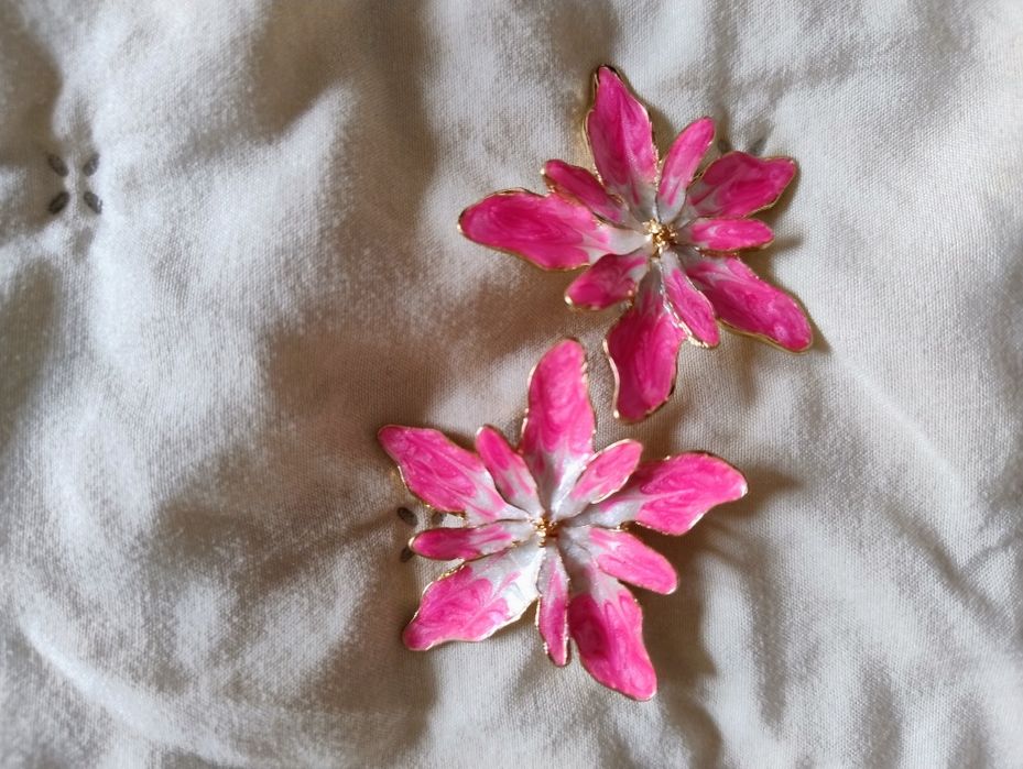 Cercei pink metal