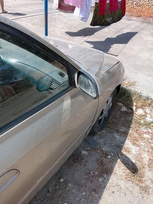 Hyundai avante 2001