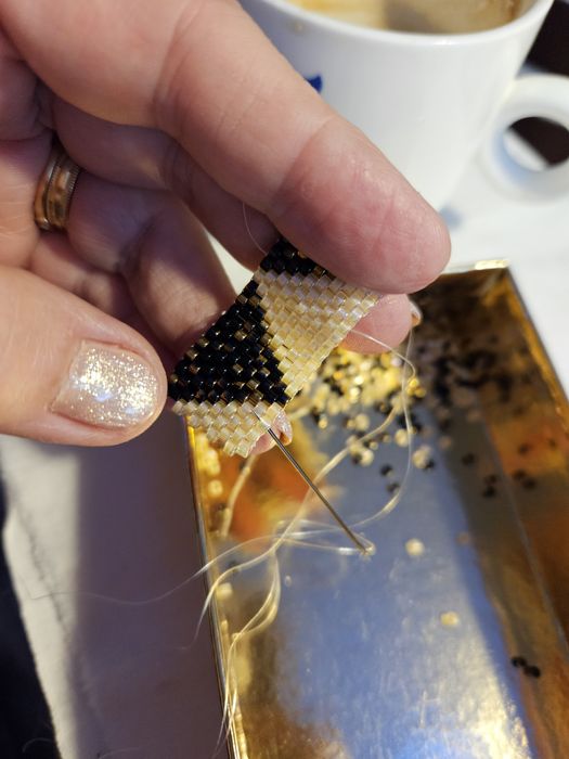 Bratara cusuta manual