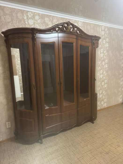 Сервант сатылады