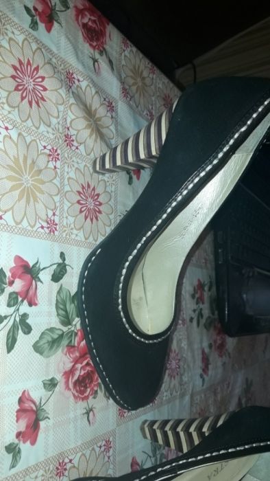 Продам практически новые туфли.