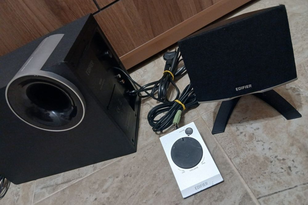 Тонколони 2.1 с буфер за компютър Edifier MB1380 30 евро