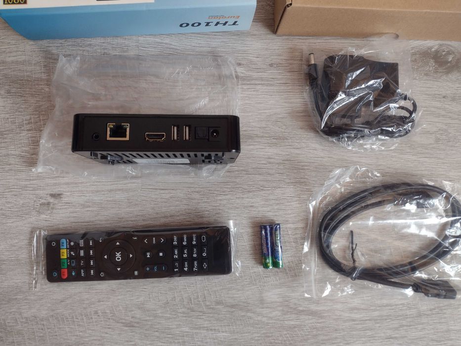 Чисто нов  TH100 tv box