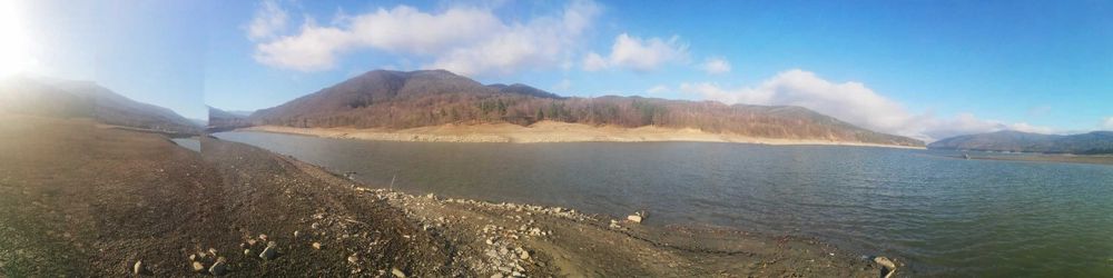 Teren 6000mp cu Lac | Valea Uzului | Zonă Turistică de Top | Utilități în dezvoltare