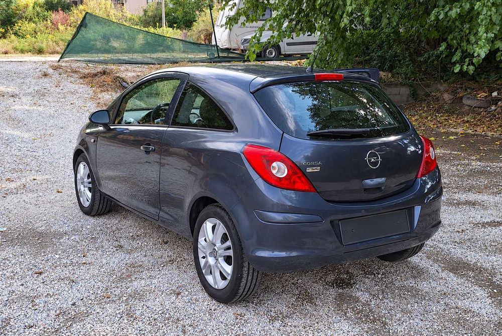 Opel Corsa 1.4 бензин, 90 к.с., 2008 г.