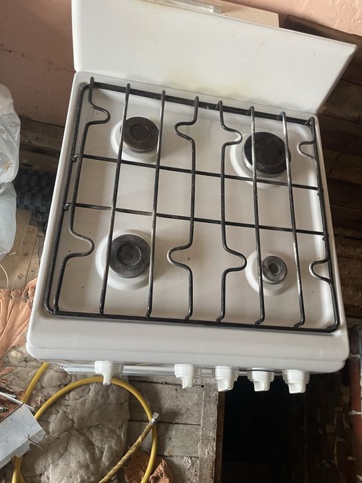 Продам газ плиту