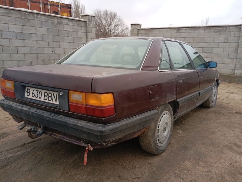 Продам Ауди 100.
