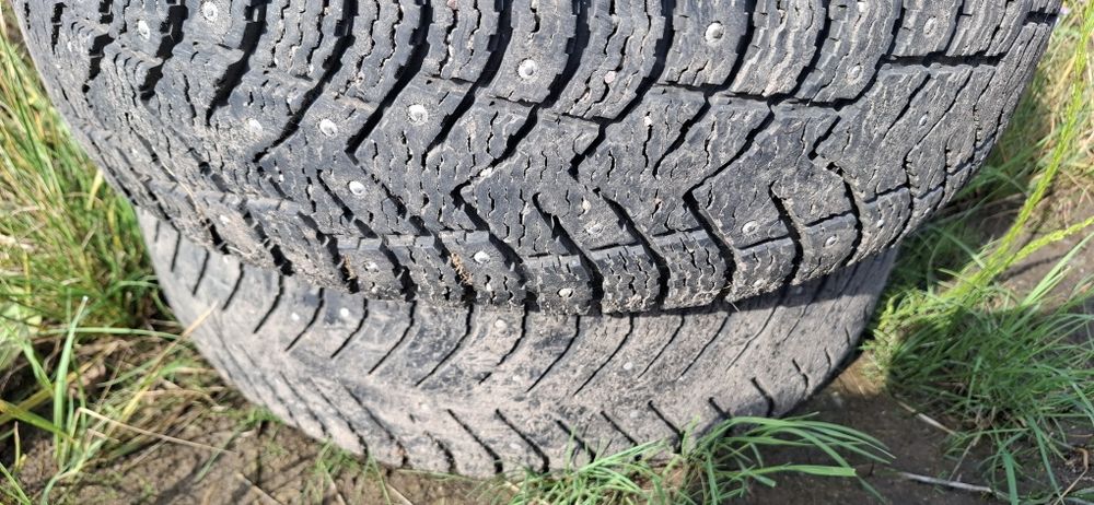 Продам зимнюю резину 13