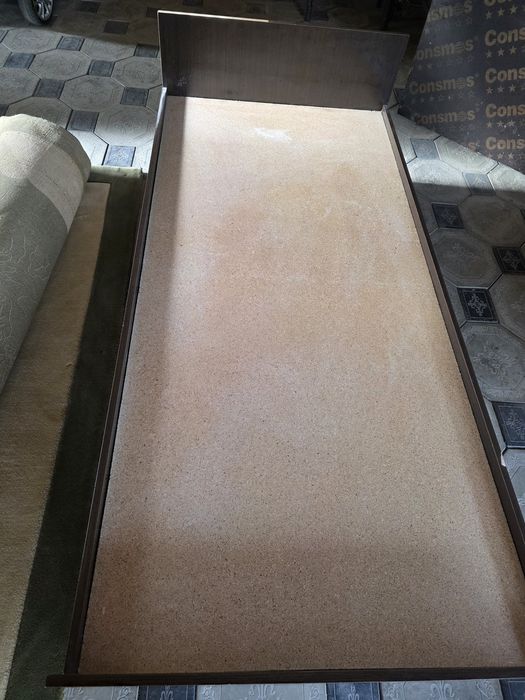 Продам кровать однаспальный
