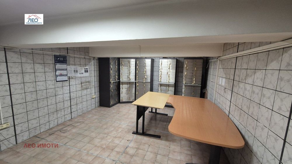Продава се Офис в Севлиево - 1322 кв.м за 328 €/кв.м - Снимка #3