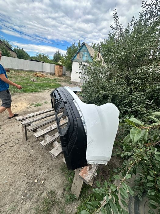 Продам бампер Jetour X70