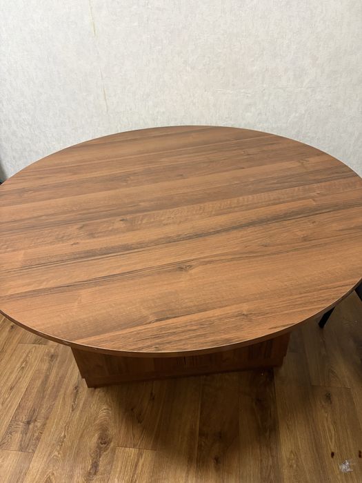 Продам стол кухонный