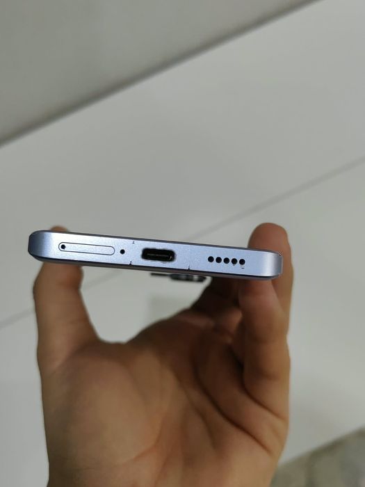 Redmi Note 13 Pro+ 5G (8/256GB) — IP68 / 200MP / 120W