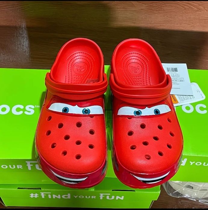 CROCS x Lightning McQueen