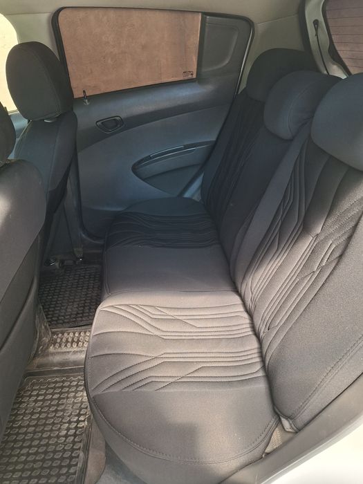 Chevrolet Spark  2