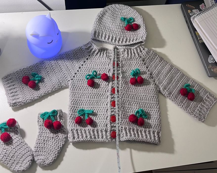 Set crosetat pentru bebe 3-6 luni
