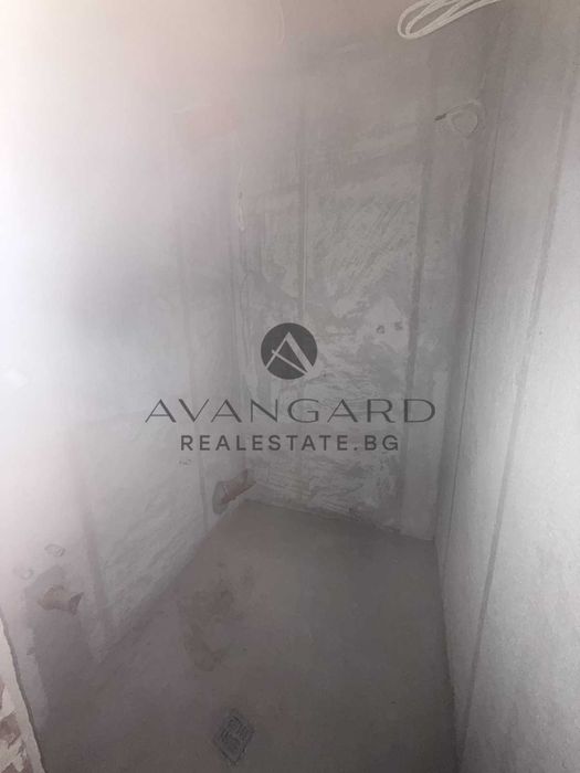 оф.25598 Тристаен с гараж/ Остромила