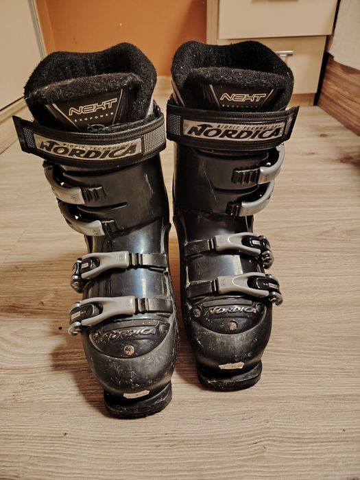 Ски обувки 24...