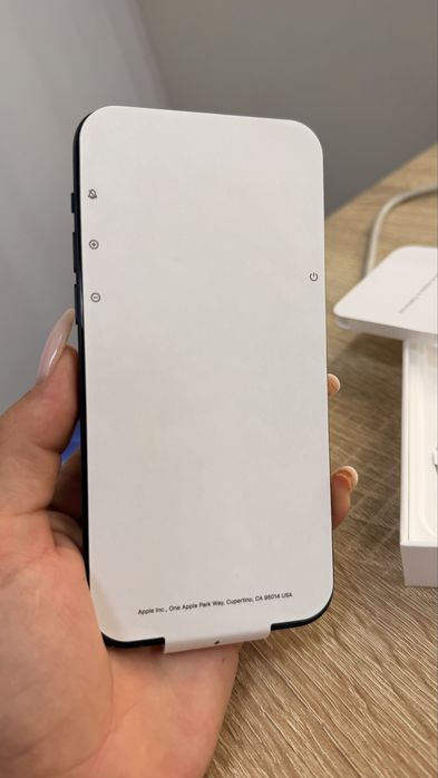 IPhone 12 64GB – NOU, NEACTIVAT – impecabil
